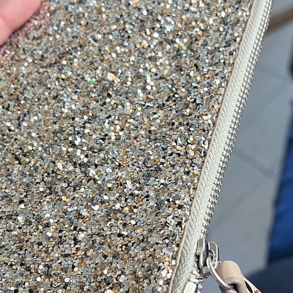 Old Navy Wristlet, Sparkling crystals of Silver, Gold , Rose Gold & Black - Picture 2 of 10